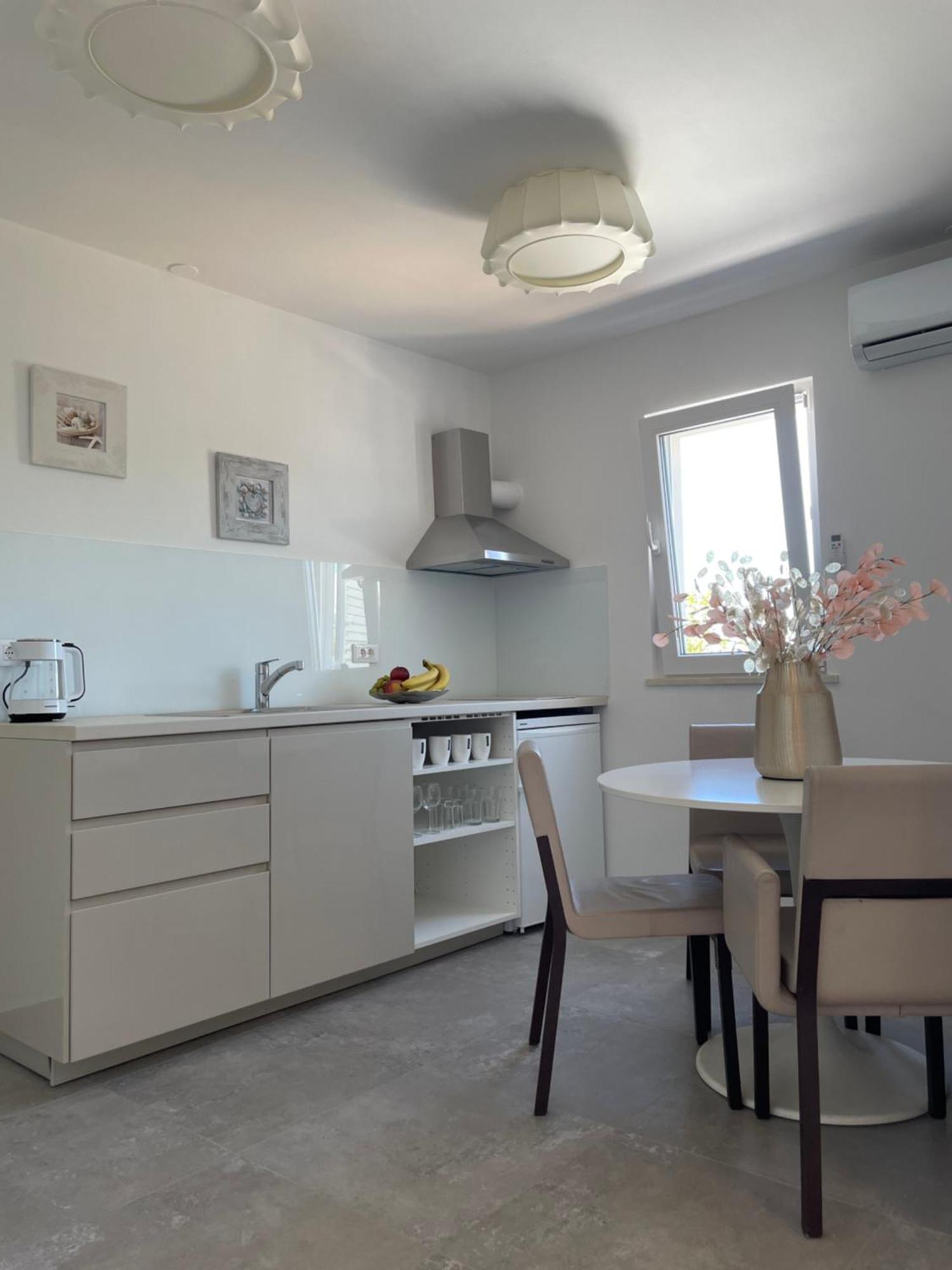 Sandra Apartments Макарська Екстер'єр фото